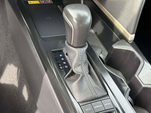 Certified 2025 Toyota Camry SE w/ Convenience Package AWD/4WD image 32
