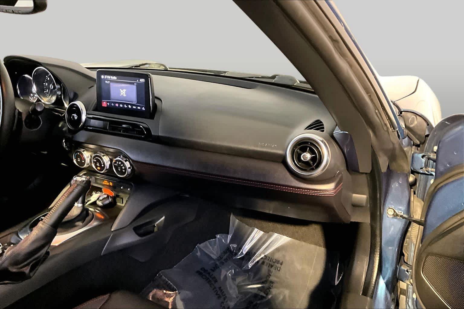 Used 2019 MAZDA MX-5 Miata RF Grand Touring RWD image 19