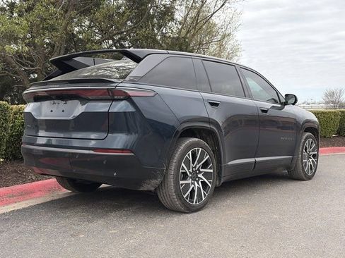 Used 2025 Jeep Wagoneer S Limited image 3