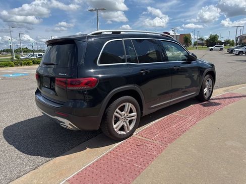 Used 2021 Mercedes-Benz GLB 250 4MATIC image 4