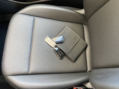 Certified 2023 Volkswagen ID.4 Pro S AWD/4WD image 9