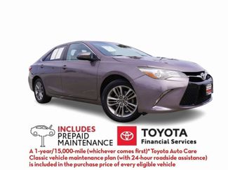 Used 2017 Toyota Camry SE image 1