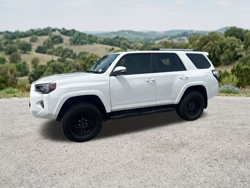 Used 2023 Toyota 4Runner SR5 Premium w/ Moonroof Package RWD image 4