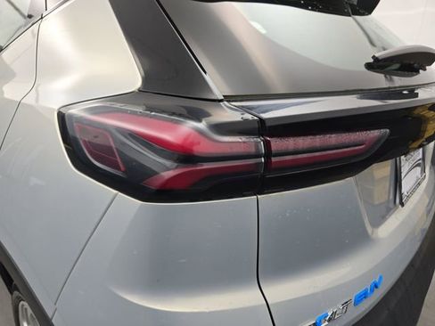 Used 2023 Chevrolet Bolt EUV LT w/ Driver Confidence Package image 18