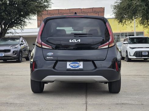 Certified 2025 Kia Soul LX image 7