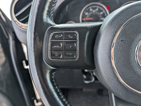 Used 2016 Jeep Wrangler Unlimited Sahara image 11