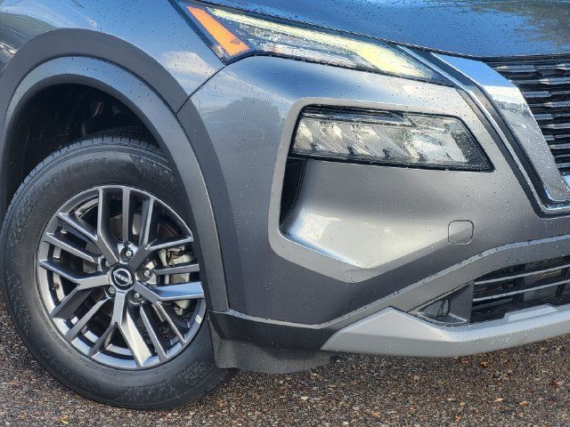 Certified 2023 Nissan Rogue S AWD/4WD image 2