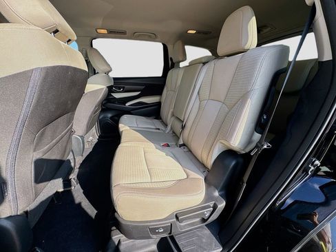 Used 2020 Subaru Ascent Premium w/ Convenience Package image 31