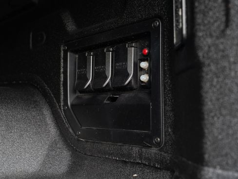 Used 2024 GMC Sierra EV Denali image 23