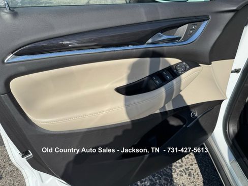 Used 2020 Buick Enclave Essence image 39