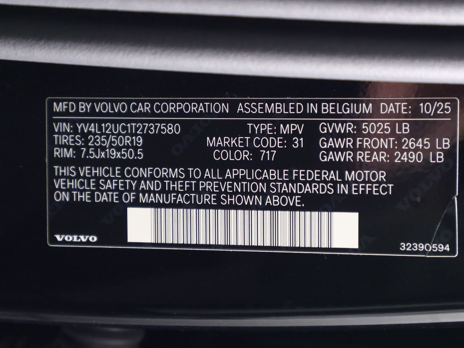 Certified 2026 Volvo XC40 B5 Plus AWD/4WD image 16