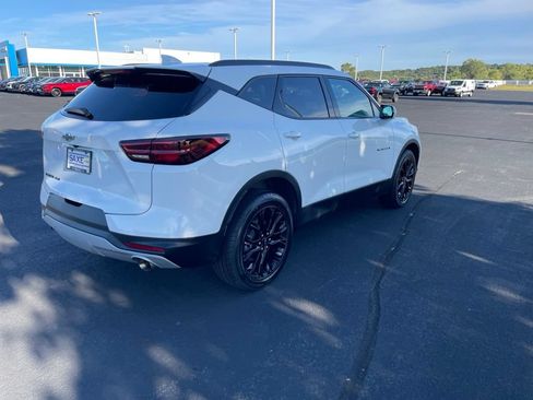 Used 2023 Chevrolet Blazer LT w/ LPO, Black Sport Package AWD/4WD image 5