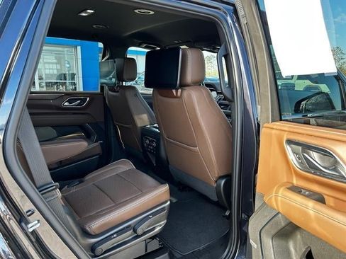 Used 2023 Chevrolet Tahoe High Country w/ Advanced Technology Package AWD/4WD image 10