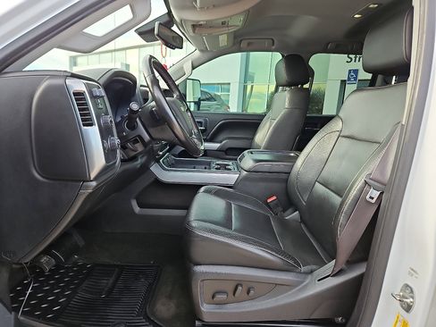 Used 2015 Chevrolet Silverado 2500 LTZ w/ LTZ Plus Package image 10