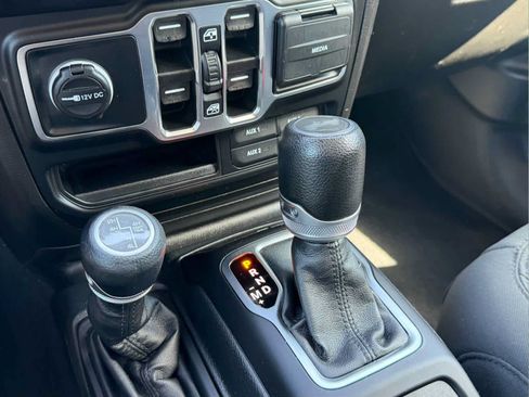 Used 2023 Jeep Wrangler Unlimited w/ Cold Weather Group AWD/4WD image 21