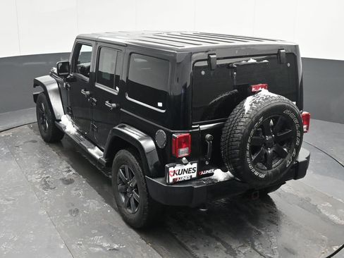 Used 2014 Jeep Wrangler Unlimited Sahara image 42