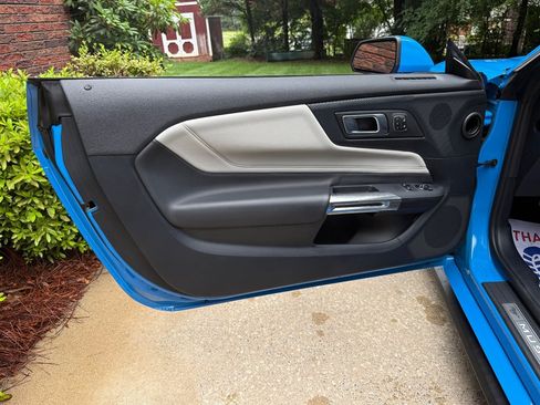Used 2024 Ford Mustang GT Premium RWD image 42