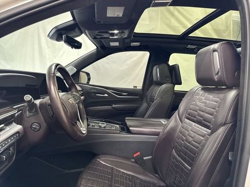 Certified 2022 Cadillac Escalade ESV Sport Platinum w/ LPO, ONYX Package AWD/4WD image 11
