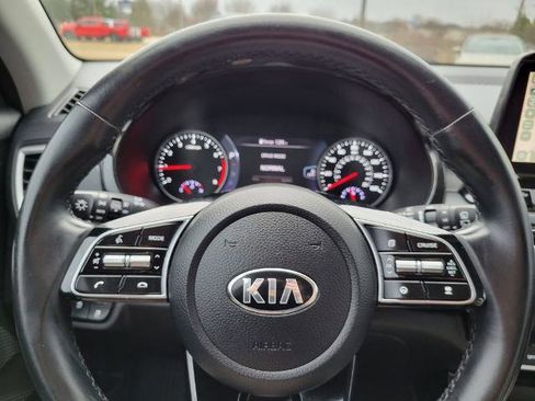 Used 2021 Kia Seltos SX w/ SX Sunroof Package image 32