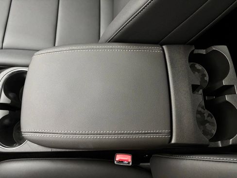 New 2026 GMC Canyon Elevation w/ Convenience Package image 26