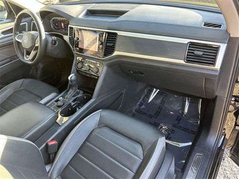 Used 2022 Volkswagen Atlas SEL Premium image 29