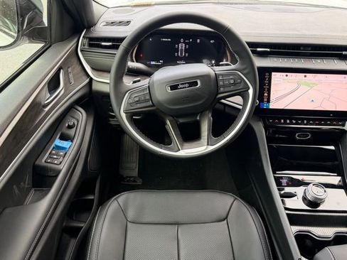 New 2026 Jeep Grand Cherokee Limited image 38