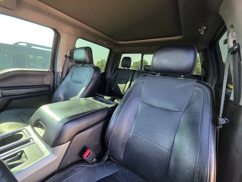 Used 2015 Ford F150 Lariat AWD/4WD image 17