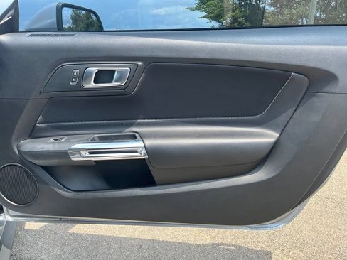 Used 2021 Ford Mustang Coupe RWD image 30
