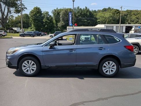 Used 2018 Subaru Outback 2.5i AWD/4WD image 6