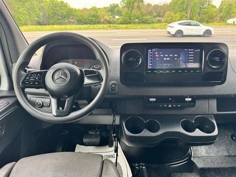 Used 2019 Mercedes-Benz Sprinter 1500 image 20