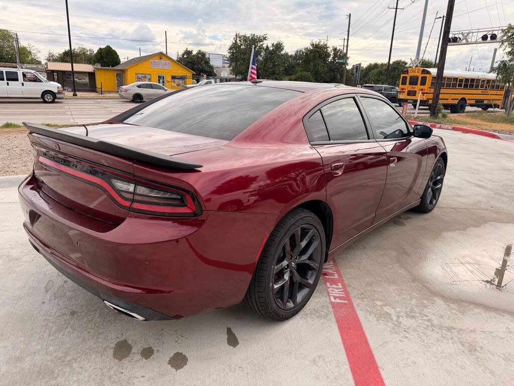 Used 2021 Dodge Charger SXT w/ Blacktop Package RWD image 5