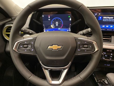 New 2026 Chevrolet Trax LT w/ Driver Confidence Package FWD image 22