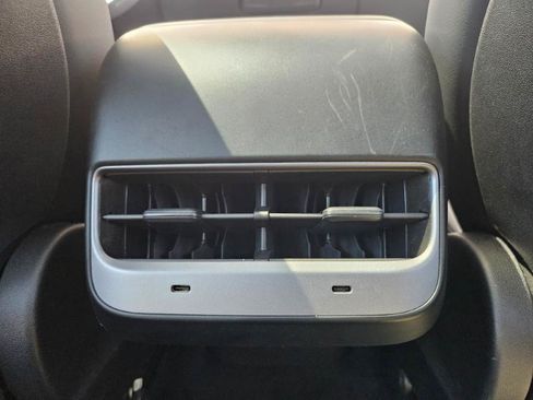 Used 2025 Tesla Model Y Long Range RWD image 61