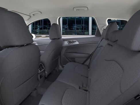 New 2025 Kia Sportage LX image 18