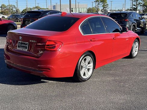 Used 2018 BMW 330i Sedan w/ Premium Package image 3