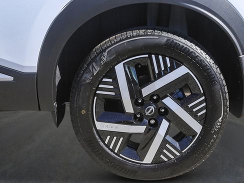 New 2026 Nissan Kicks SV w/ Cold Weather Package FWD image 9
