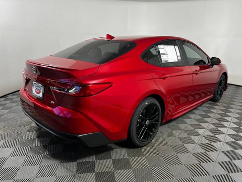 Certified 2025 Toyota Camry SE FWD image 5