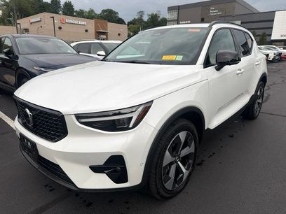 Used 2026 Volvo XC40 B5 Plus w/ Protection Package Premier