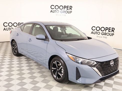 Used 2024 Nissan Sentra SV FWD image 1