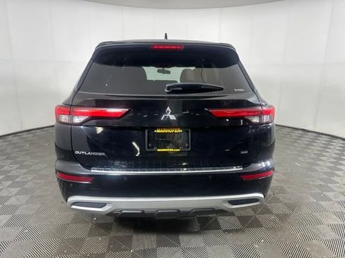 Used 2022 Mitsubishi Outlander SE image 4