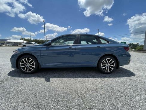 New 2025 Volkswagen Jetta SE image 6