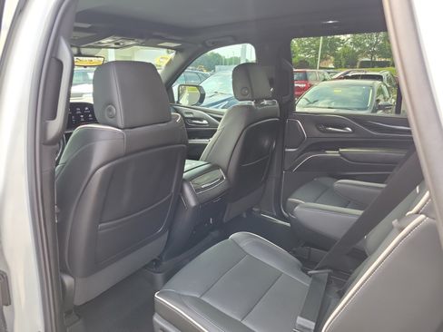 Used 2022 Cadillac Escalade Sport AWD/4WD image 11