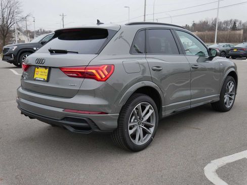 Used 2025 Audi Q3 2.0T Premium w/ Convenience Package AWD/4WD image 2