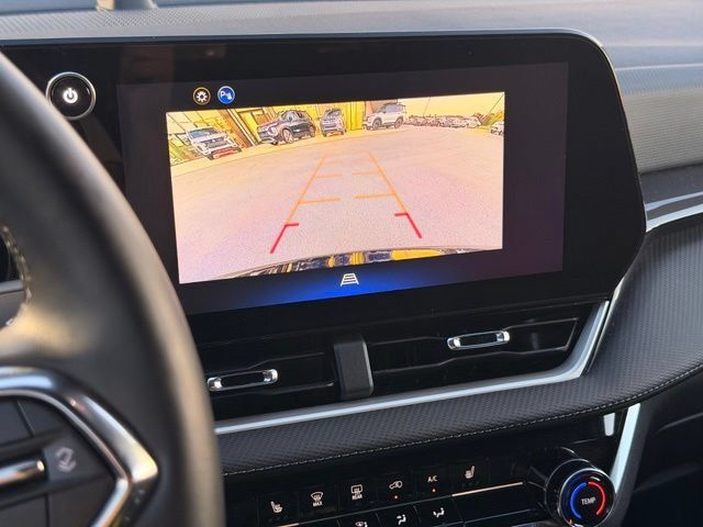 Used 2026 Chevrolet Equinox LT FWD image 31