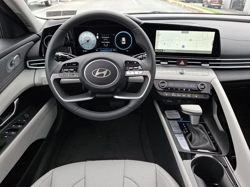 New 2026 Hyundai Elantra Limited image 7