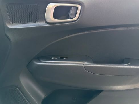 Certified 2023 Hyundai Venue SEL image 22