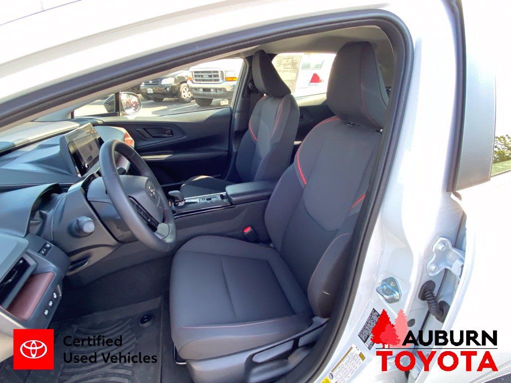 Certified 2026 Toyota Prius Plug-In Hybrid FWD image 29