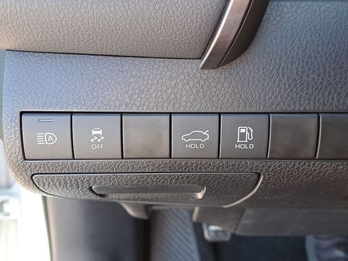 Certified 2021 Toyota Camry SE image 26