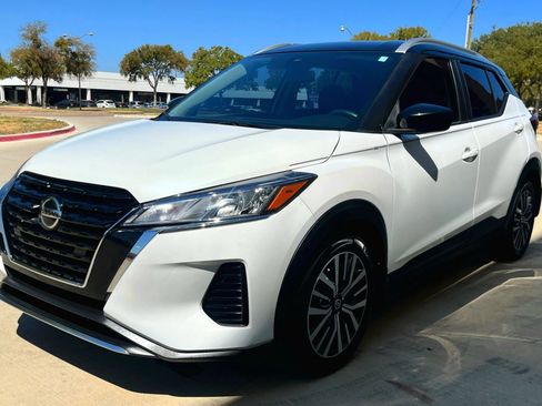 Used 2021 Nissan Kicks SV FWD image 5