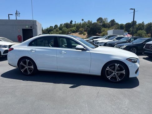 Used 2023 Mercedes-Benz C 300 Sedan image 4